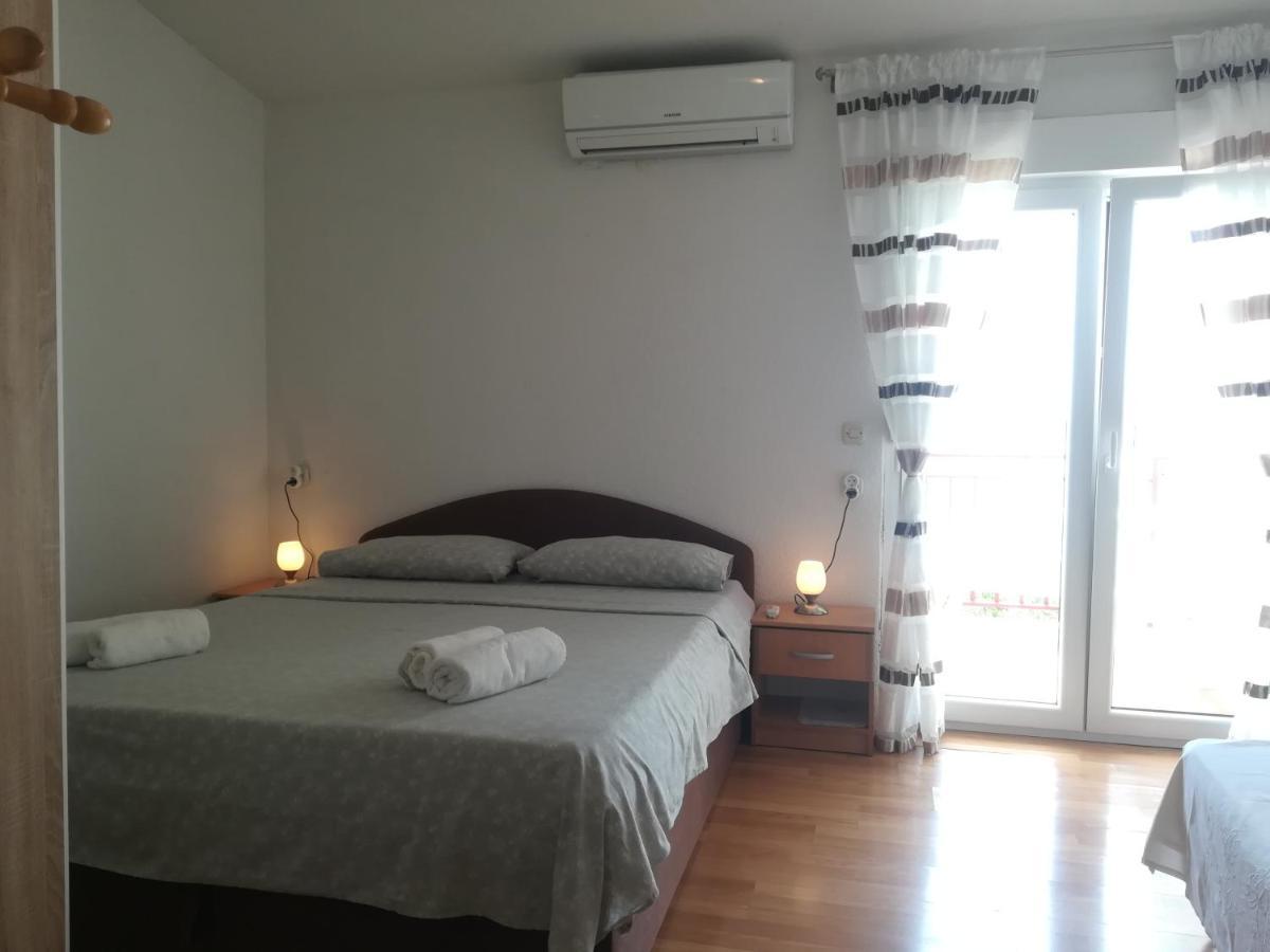 Apartman Lidija Ciovo โตรกีร์ ภายนอก รูปภาพ