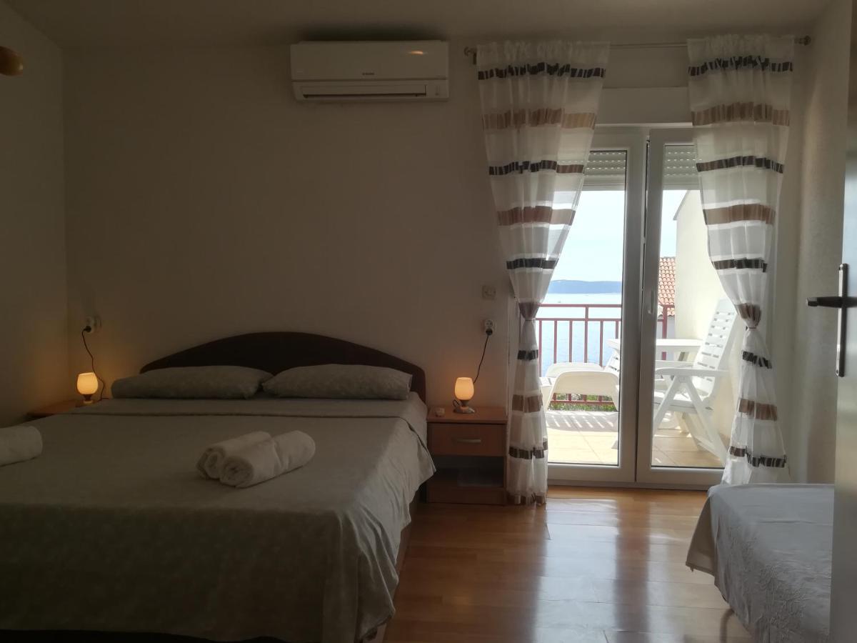 Apartman Lidija Ciovo โตรกีร์ ภายนอก รูปภาพ