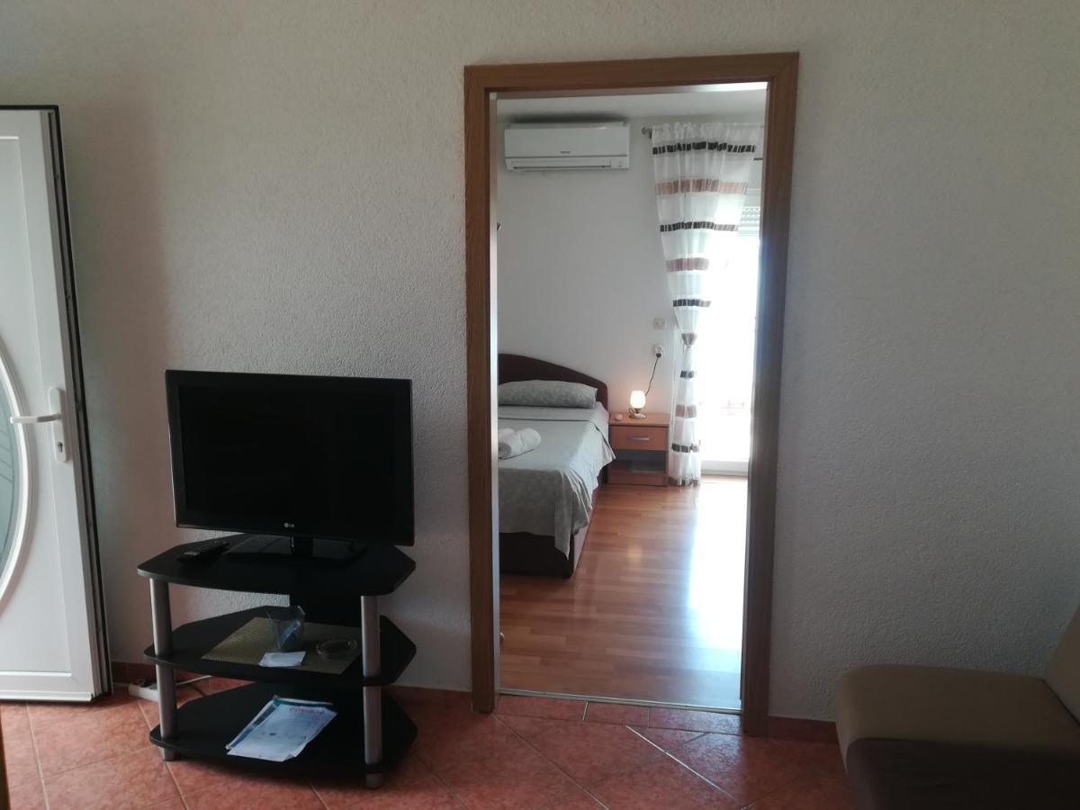 Apartman Lidija Ciovo โตรกีร์ ภายนอก รูปภาพ
