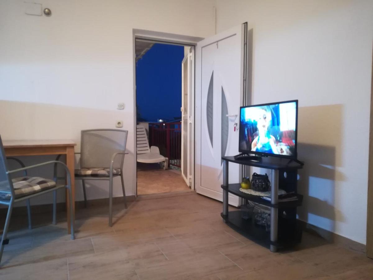 Apartman Lidija Ciovo โตรกีร์ ภายนอก รูปภาพ