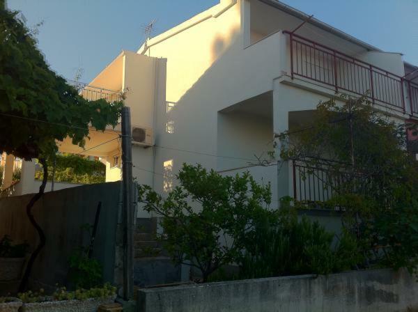 Apartman Lidija Ciovo โตรกีร์ ภายนอก รูปภาพ